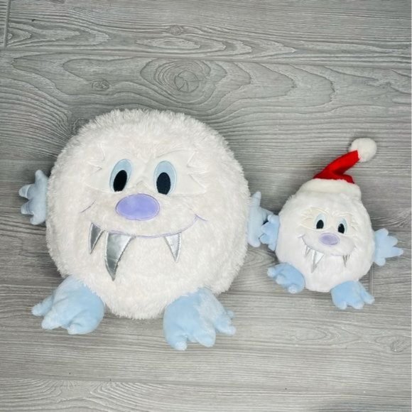 Disney vintage Everest plush yeti one large one small with Santa hat - Picture 2 of 6